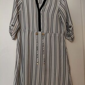 H&M Black and White Striped Long Sleeve Dress